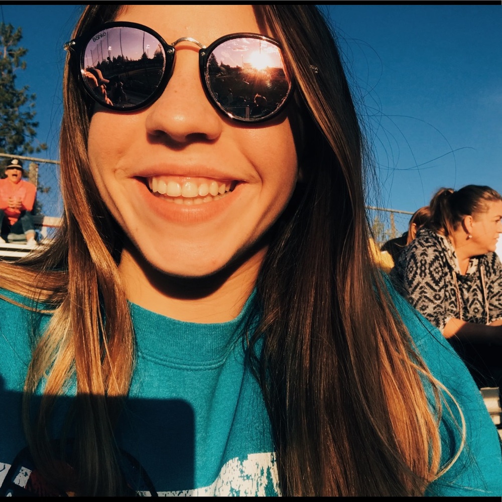 Meet your Posher, Emily